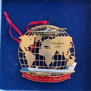 1999 White House Collectors Airlift Operations Christmas Ornament Gold Tone